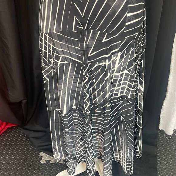 Ralph Lauren dress size 10P. - Picture 6 of 8